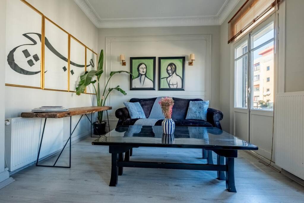 Historical 2-bedroom Daire